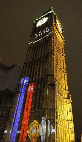 Výsledky britských voleb podle věže parlamentu.